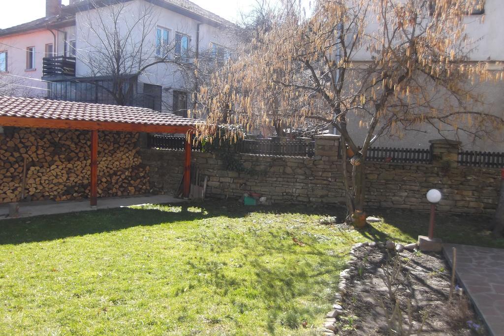 Hotel Borova House Tryavna Exterior foto